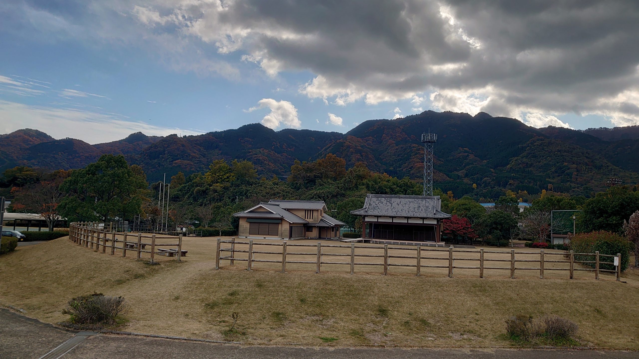 庄内総合運動公園（神楽殿）